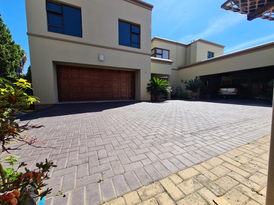5 Bedroom Property for Sale in Maraldi Estate Free State